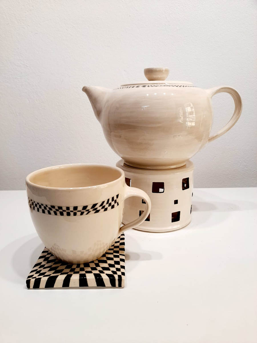 Unikati - Karodekor - Teekanne, Stöfchen, Tasse mit Unterteller