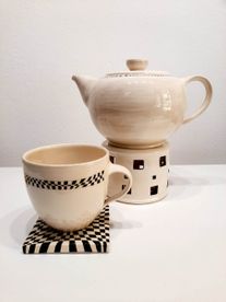 Unikati - Karodekor - Teekanne, Stöfchen, Tasse mit Unterteller